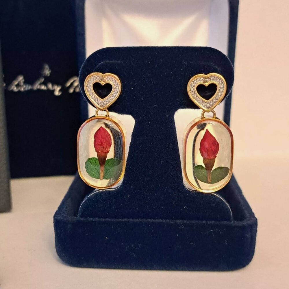 Danbury Mint Gift Set Earrings And Pendant Flowers Rose And Hearts Gold Tone - Picture 5 of 11